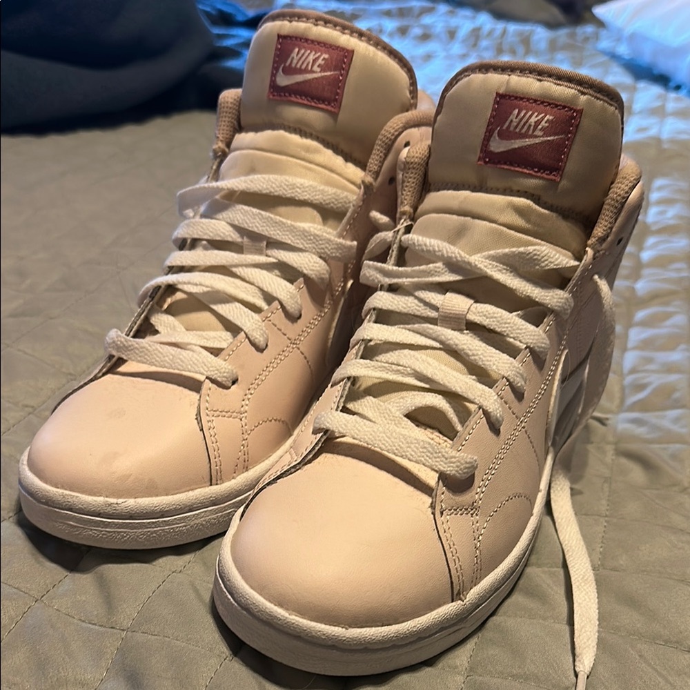 Nike Women's blush pink High-Top Sneakers